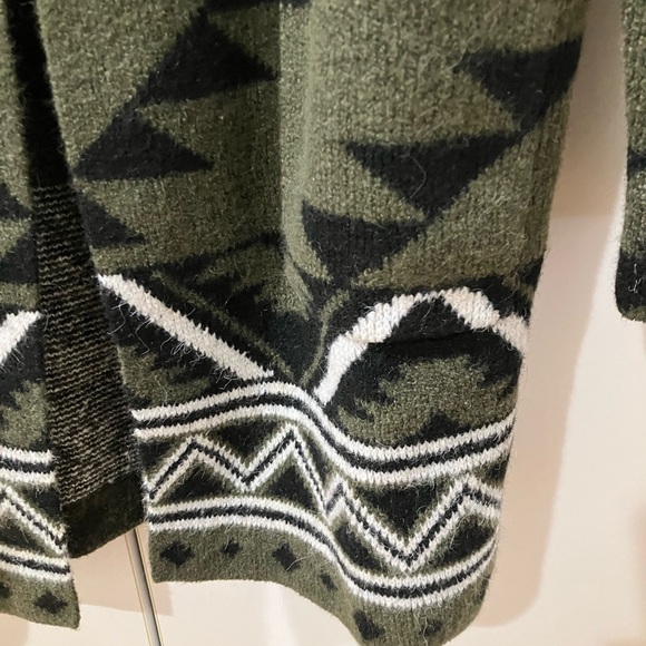 Frye Women’s Green Aztec Cardigan Size Small - Picture 5 of 11
